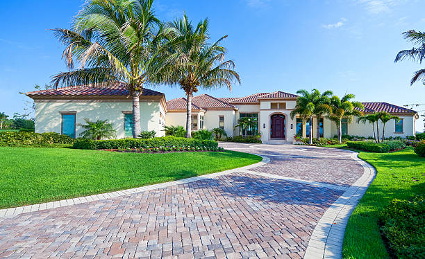 Best Driveway Paving Contractor  in Bloomington, IL